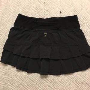 Black ivivva ruffle skirt